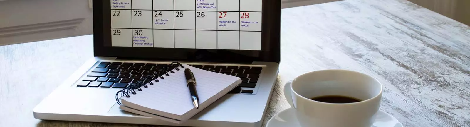 laptop with calendar on screen